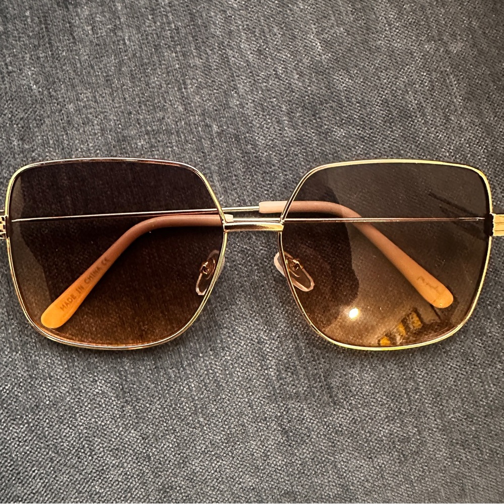 NWT Free People Square Sunglasses reg $25 - Picture 3 of 6